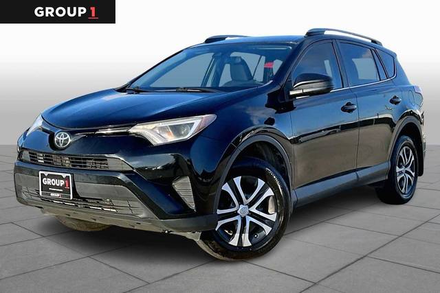 2017 Toyota RAV4 LE FWD photo