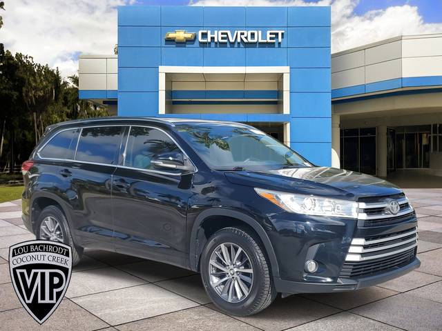 2017 Toyota Highlander XLE FWD photo