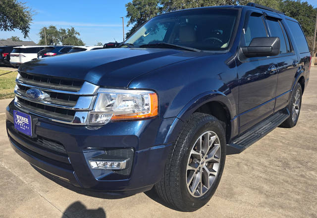 2017 Ford Expedition XLT RWD photo