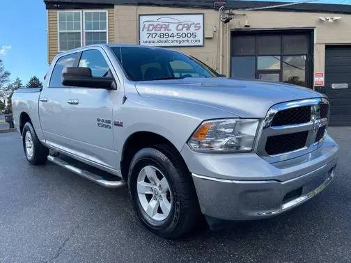 2017 Ram 1500 SLT 4WD photo