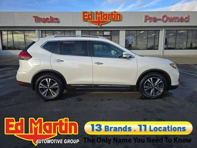 2017 Nissan Rogue SL FWD photo