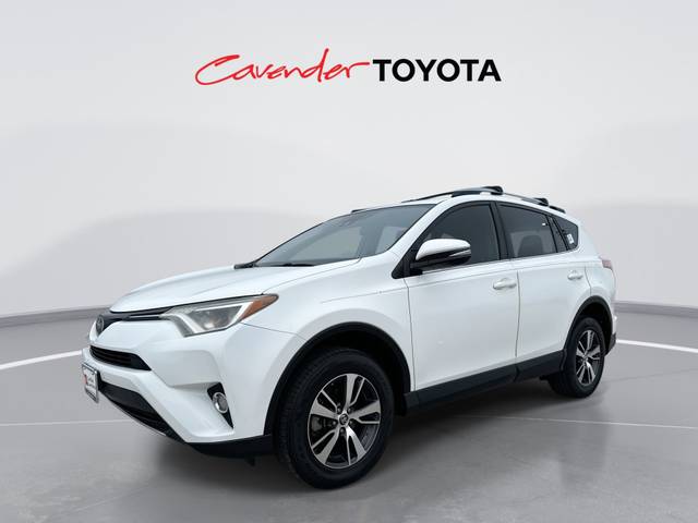 2017 Toyota RAV4 XLE FWD photo