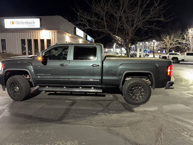 2017 GMC Sierra 2500HD Denali 4WD photo