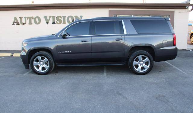 2017 Chevrolet Suburban LT 4WD photo