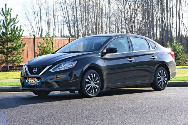 2017 Nissan Sentra S FWD photo