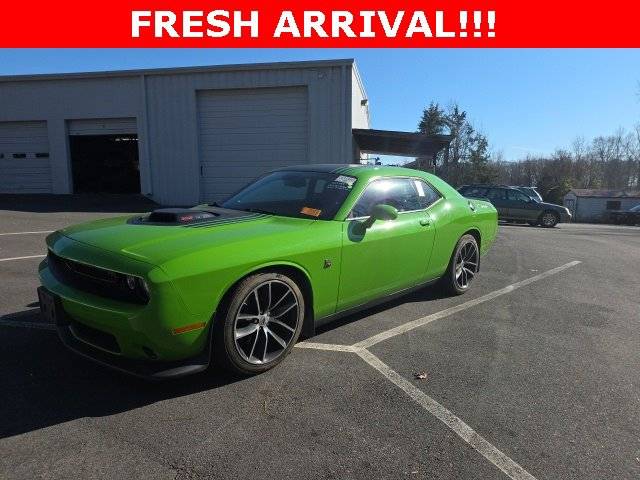 2017 Dodge Challenger 392 Hemi Scat Pack Shaker RWD photo