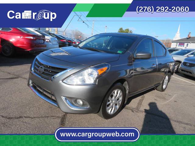 2017 Nissan Versa SV FWD photo