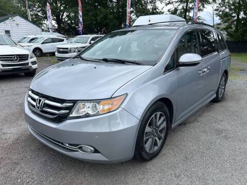 2017 Honda Odyssey Touring FWD photo