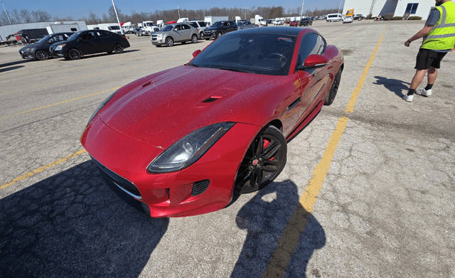 2016 Jaguar F-Type R AWD photo