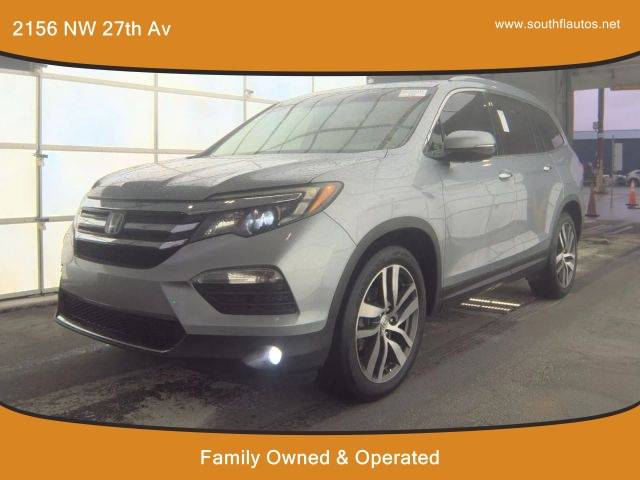 2017 Honda Pilot Touring FWD photo