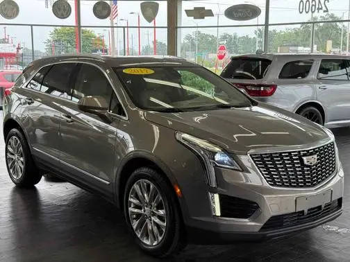 2017 Cadillac XT5 Platinum AWD AWD photo
