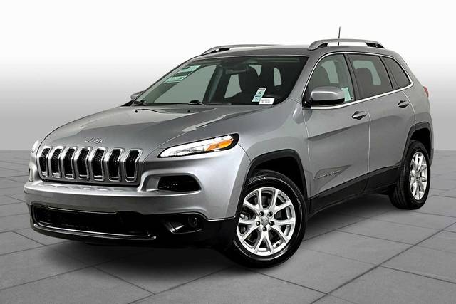 2017 Jeep Cherokee Latitude FWD photo