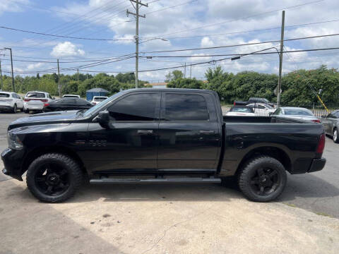 2017 Ram 1500 Express 4WD photo