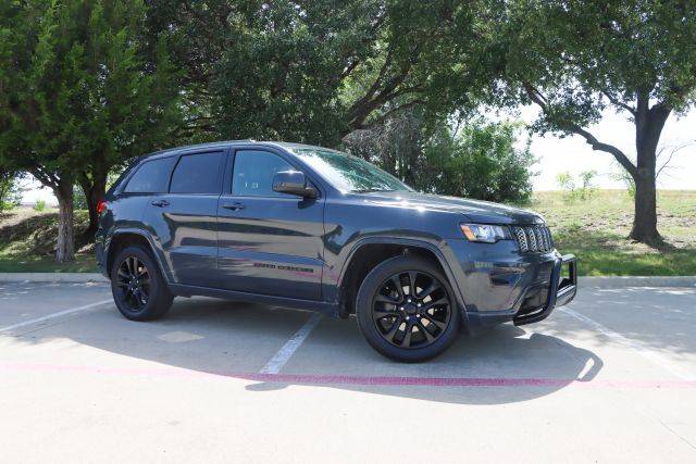 2017 Jeep Grand Cherokee Altitude RWD photo