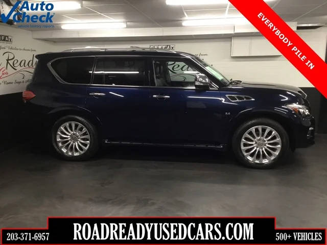 2017 Infiniti QX80 4WD photo