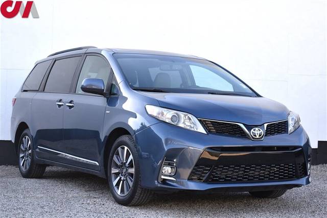 2017 Toyota Sienna XLE Premium AWD photo