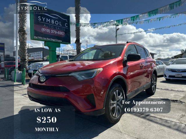 2017 Toyota RAV4 LE FWD photo