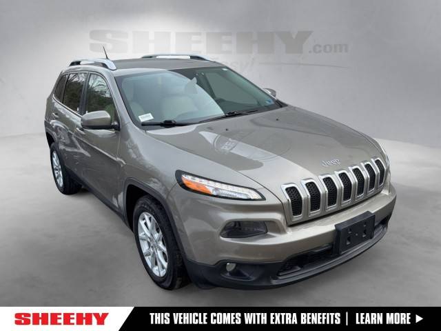 2017 Jeep Cherokee Latitude FWD photo