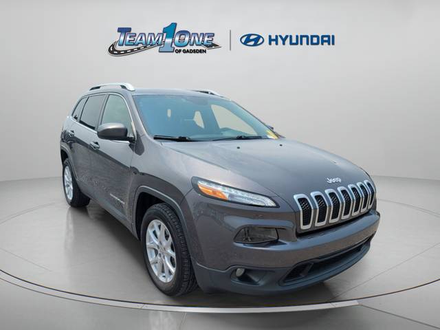 2017 Jeep Cherokee Latitude FWD photo