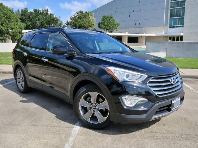 2016 Hyundai Santa Fe SE FWD photo