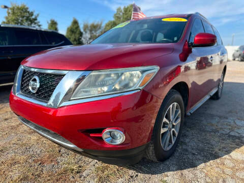 2016 Nissan Pathfinder SV FWD photo
