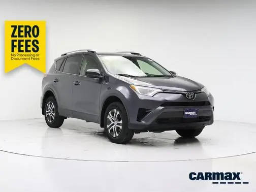 2017 Toyota RAV4 LE FWD photo