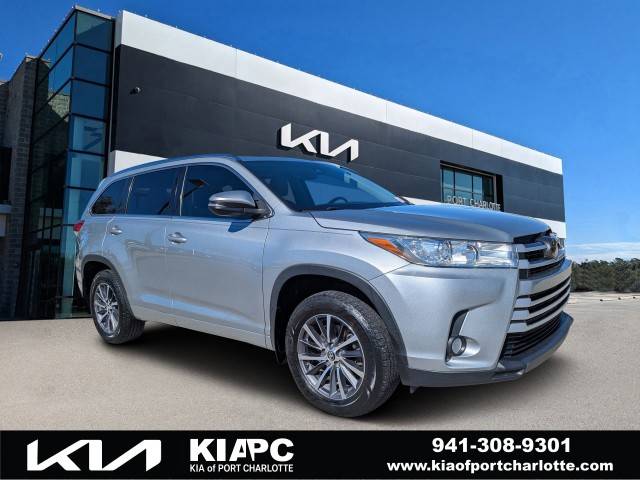 2017 Toyota Highlander XLE AWD photo