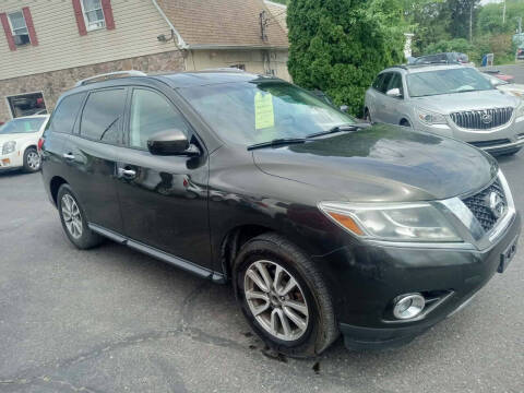 2015 Nissan Pathfinder SV 4WD photo