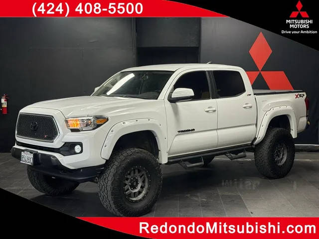 2017 Toyota Tacoma SR5 4WD photo