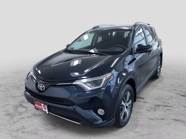 2017 Toyota RAV4 XLE AWD photo