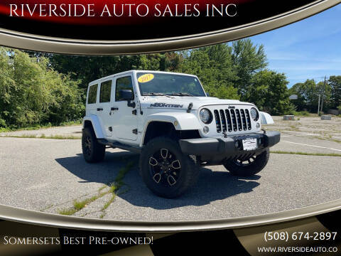 2017 Jeep Wrangler Unlimited Smoky Mountain 4WD photo