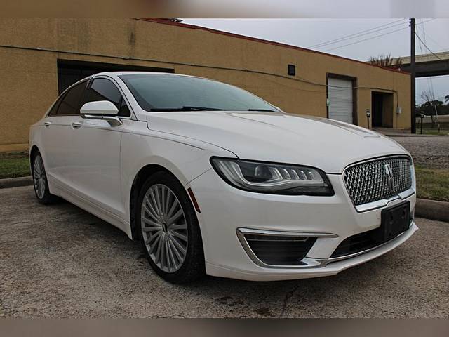 2017 Lincoln MKZ Reserve FWD photo