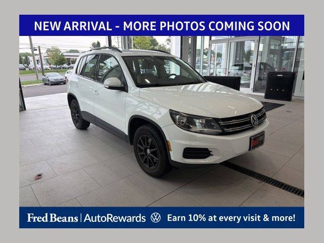 2017 Volkswagen Tiguan AWD photo