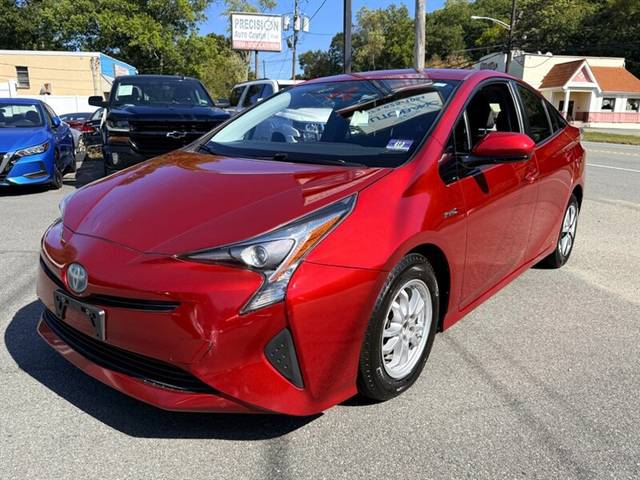 2017 Toyota Prius Three FWD photo