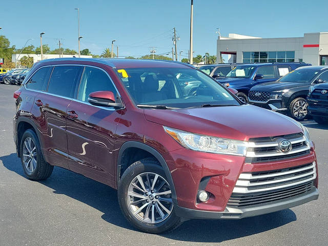 2017 Toyota Highlander XLE AWD photo