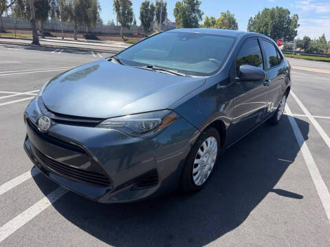 2017 Toyota Corolla LE FWD photo