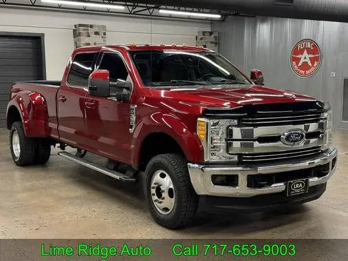 2017 Ford F-350 Super Duty Lariat 4WD photo