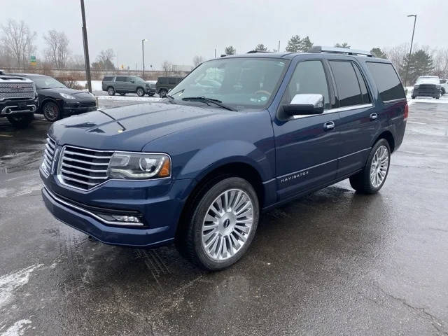 2017 Lincoln Navigator Select 4WD photo