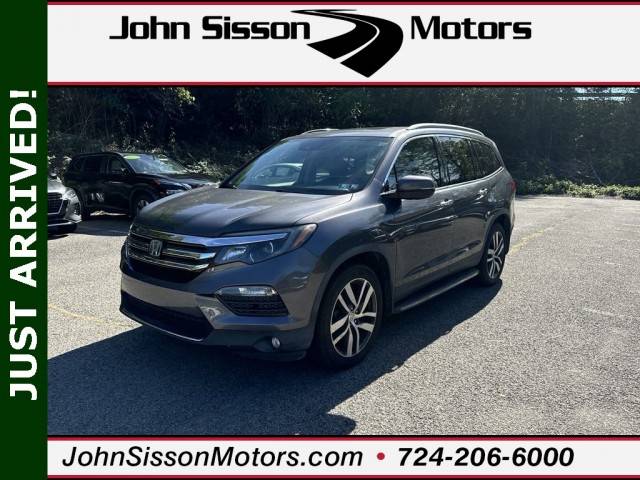 2017 Honda Pilot Touring AWD photo