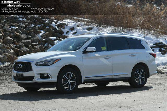 2017 Infiniti QX60  AWD photo