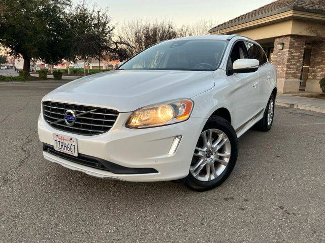 2016 Volvo XC60 T5 Drive-E Premier FWD photo