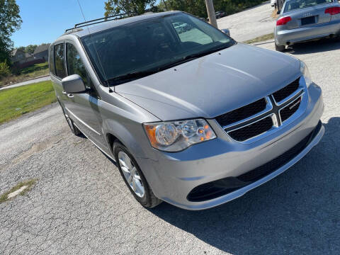 2016 Dodge Grand Caravan SXT FWD photo