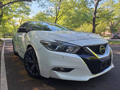 2017 Nissan Maxima Platinum FWD photo