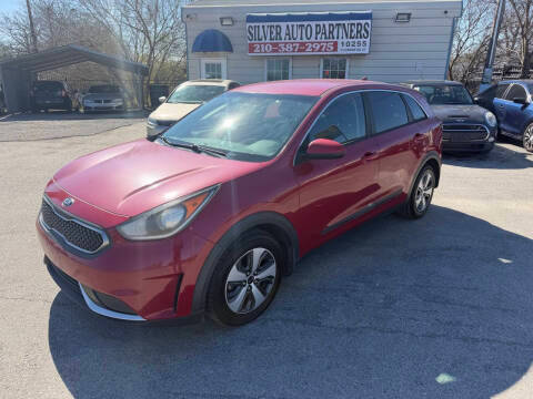 2017 Kia Niro FE FWD photo