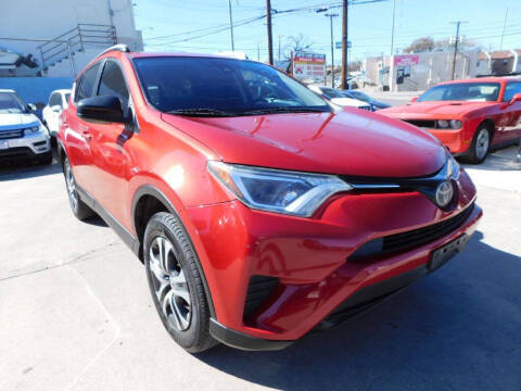 2017 Toyota RAV4 LE FWD photo