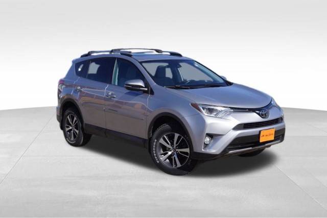 2017 Toyota RAV4 XLE AWD photo