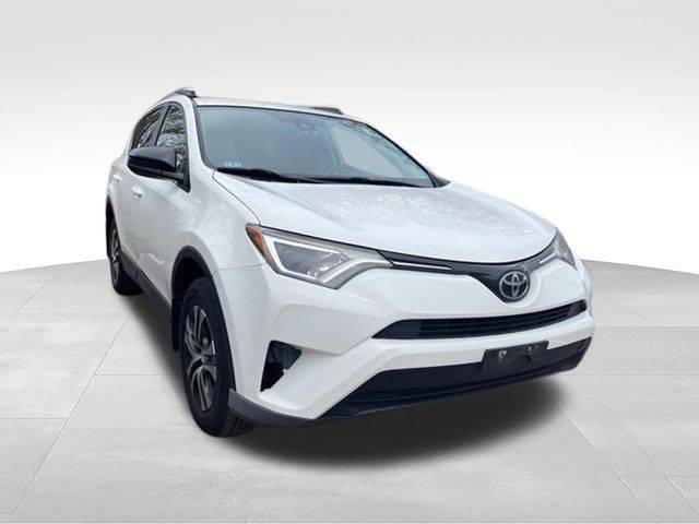 2017 Toyota RAV4 LE AWD photo