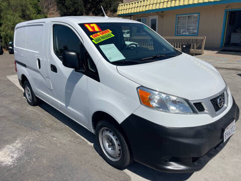 2017 Nissan NV200 S FWD photo