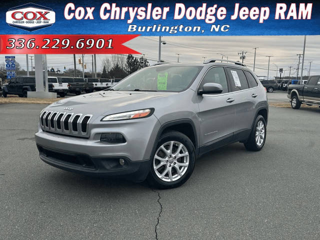 2017 Jeep Cherokee Latitude FWD photo