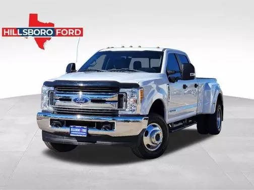 2017 Ford F-350 Super Duty XL 4WD photo